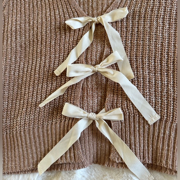 NWT ALTAR’D STATE Marla Bow Front Cardi - Picture 4 of 7